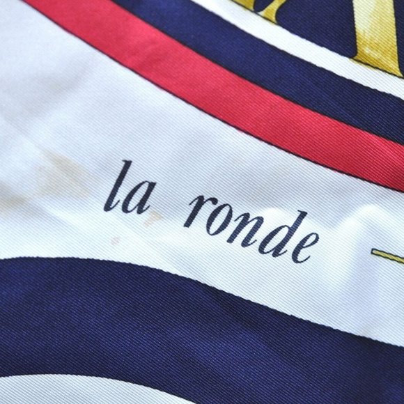 HERMES Carre 90 Scarf "parmi les fleurs je compte les heures" Silk Navy - Picture 5 of 13